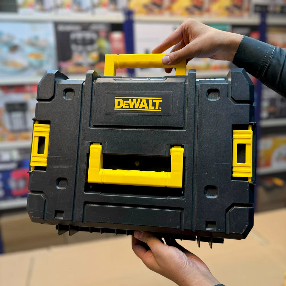 DeWalt Portable Rechargeable Pressure Washer